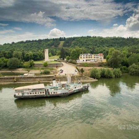 Хотелски Комплекс Радецки Град Козлодуй Hotel Kozloduy Bagian luar foto